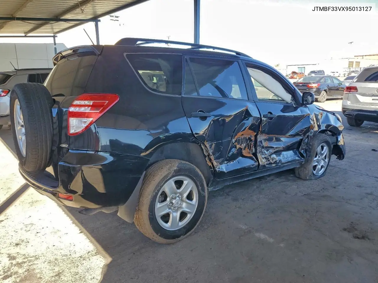 JTMBF33VX95013127 2009 Toyota Rav4