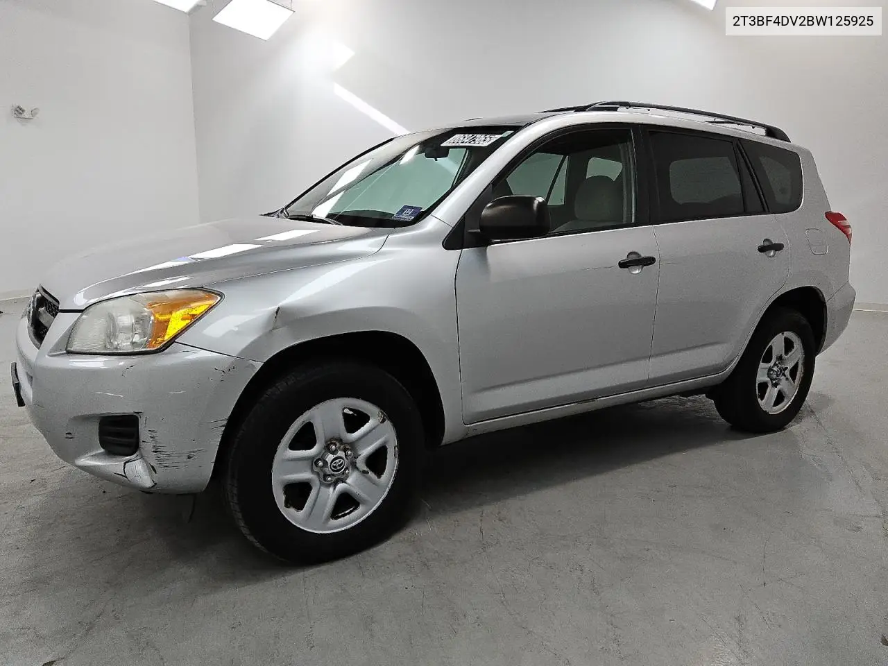 2T3BF4DV2BW125925 2011 Toyota Rav4