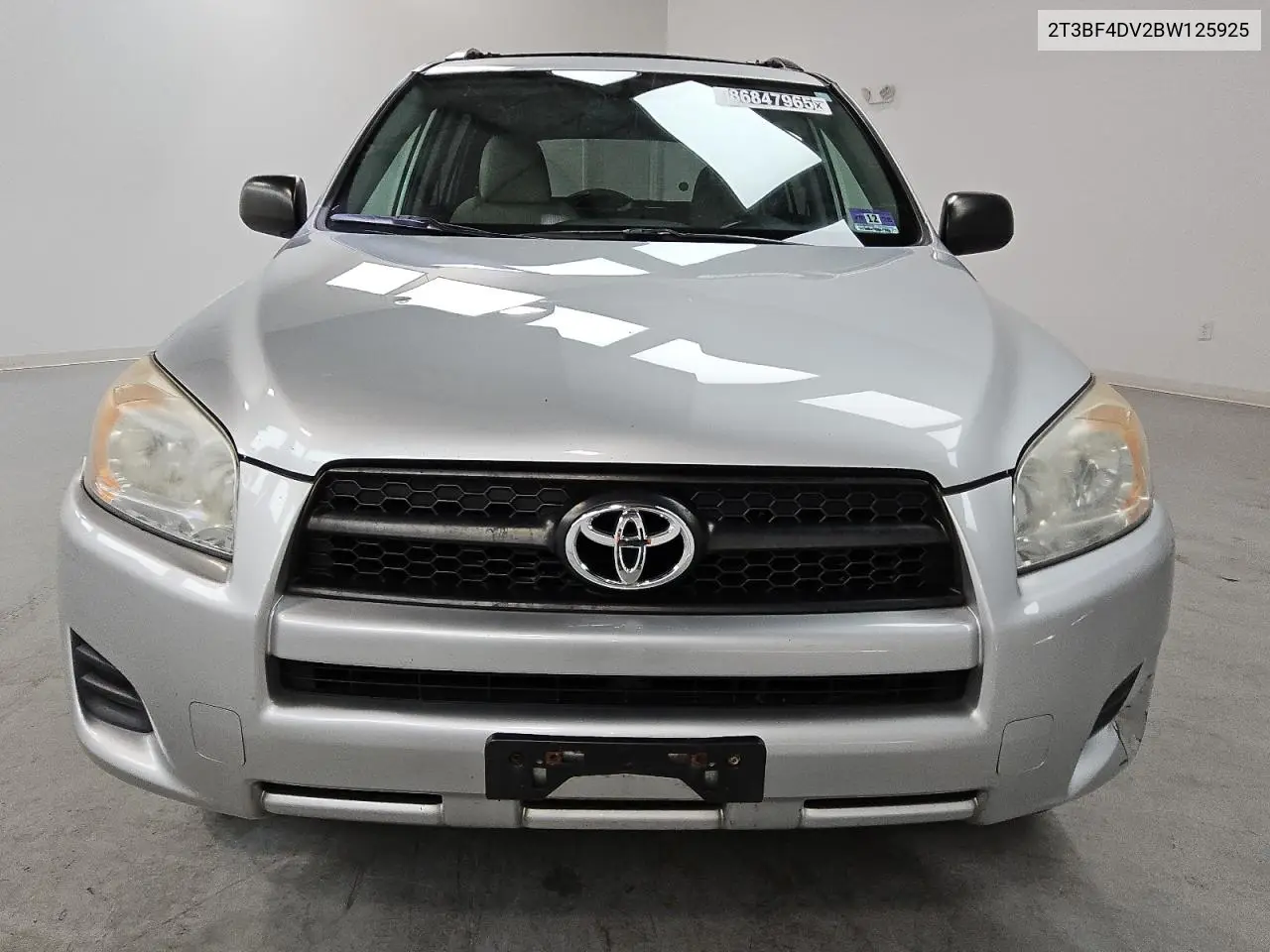 2T3BF4DV2BW125925 2011 Toyota Rav4