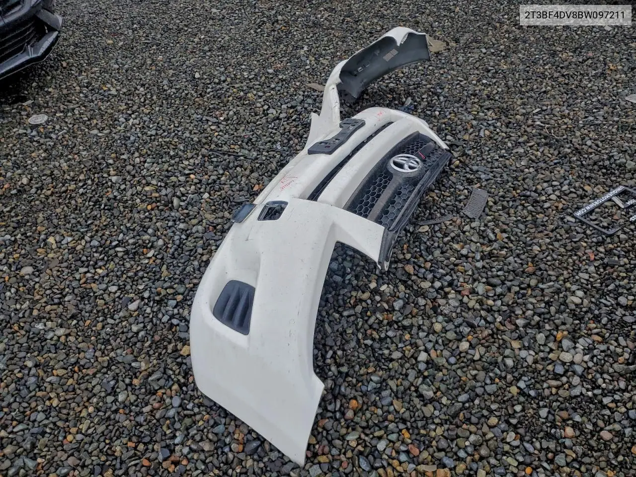 2T3BF4DV8BW097211 2011 Toyota Rav4