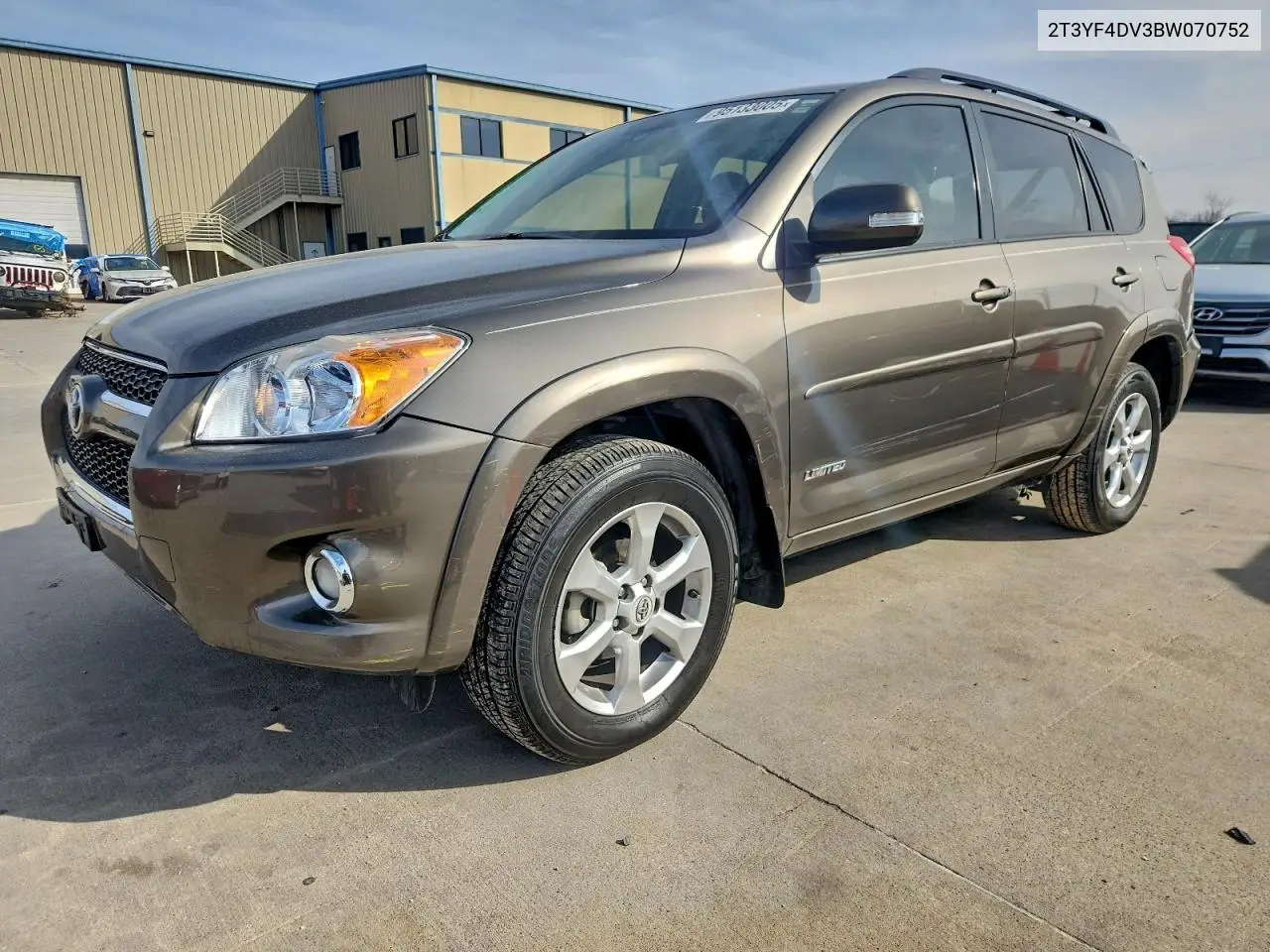 2T3YF4DV3BW070752 2011 Toyota Rav4 Limited