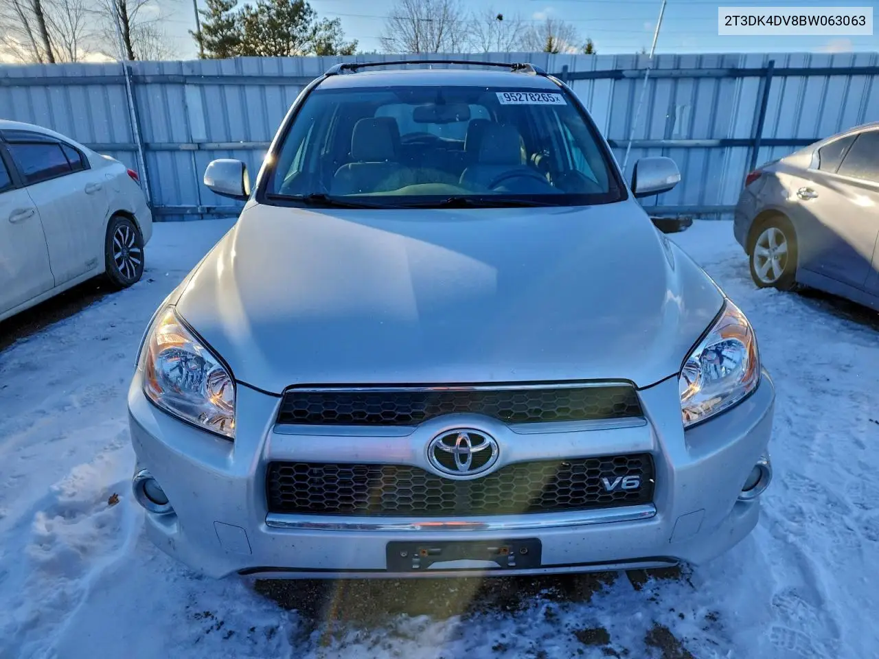 2T3DK4DV8BW063063 2011 Toyota Rav4 Limited