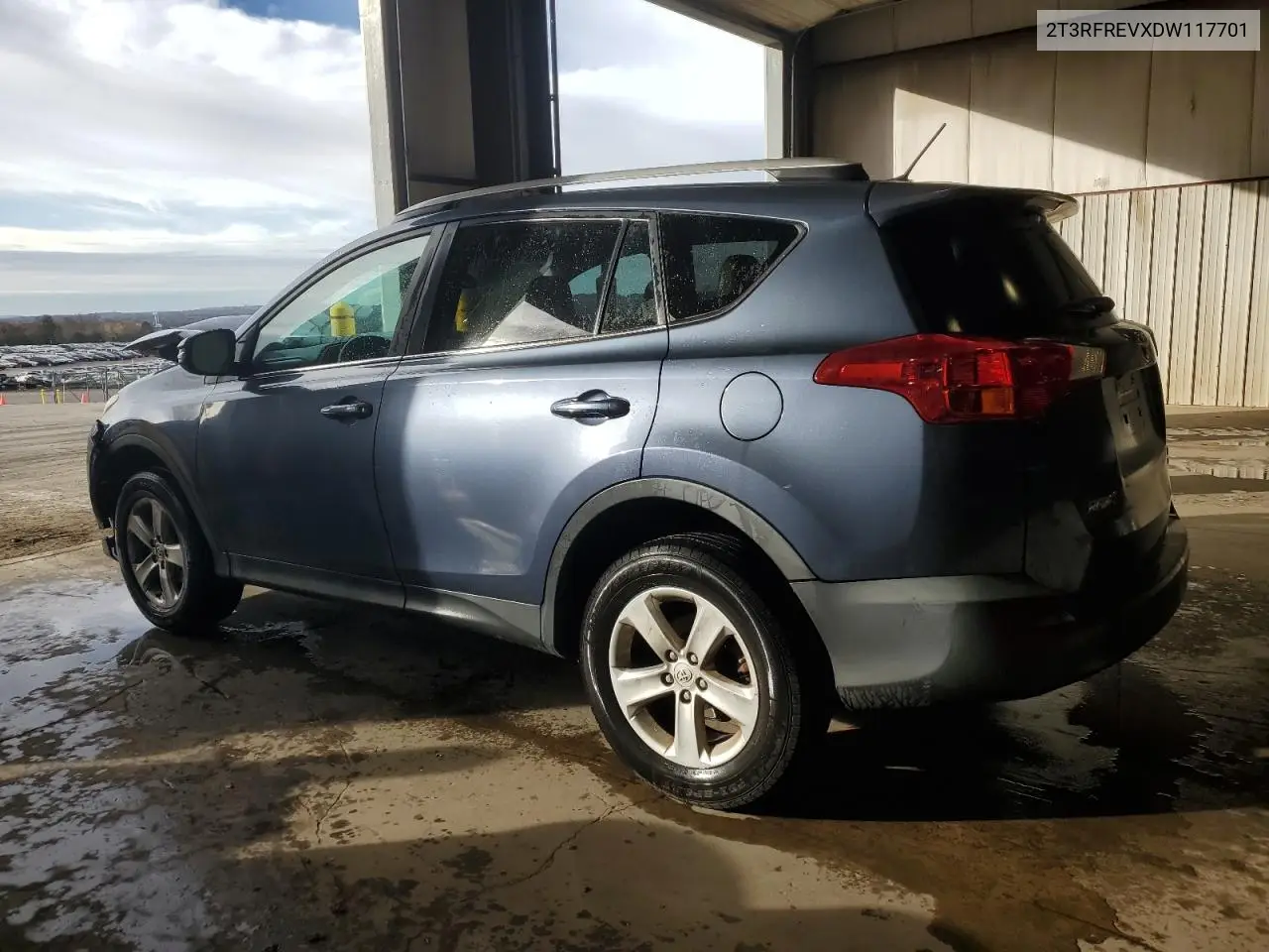 2T3RFREVXDW117701 2013 Toyota Rav4 Xle
