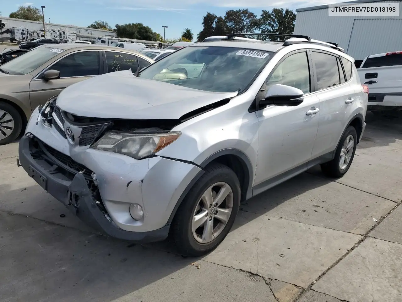 JTMRFREV7DD018198 2013 Toyota Rav4 Xle