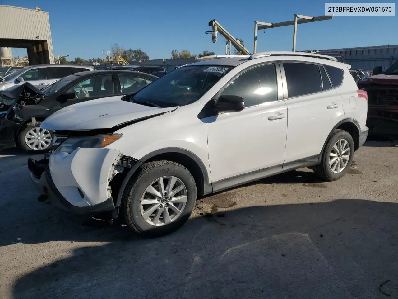 2T3BFREVXDW051670 2013 Toyota Rav4 Le