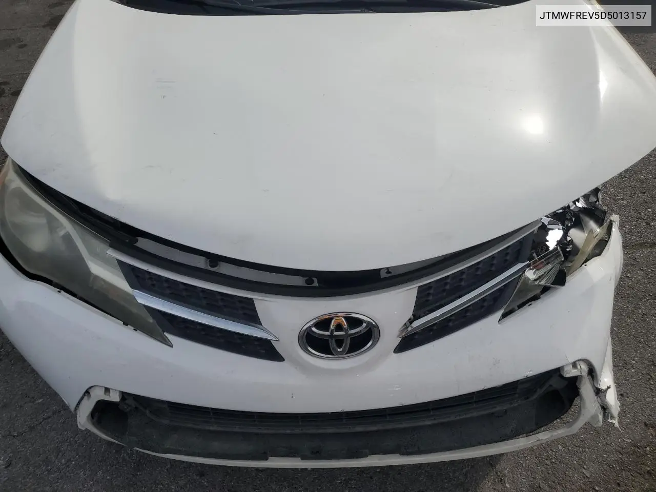 JTMWFREV5D5013157 2013 Toyota Rav4 Xle