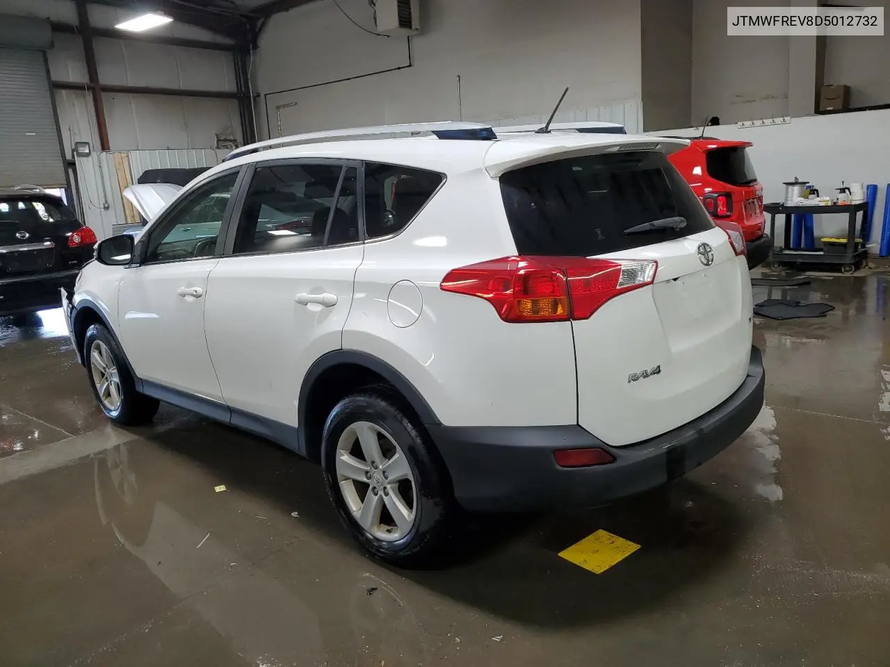 JTMWFREV8D5012732 2013 Toyota Rav4 Xle