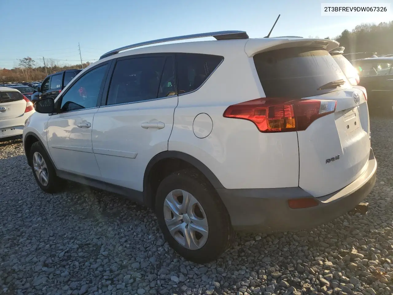 2T3BFREV9DW067326 2013 Toyota Rav4 Le