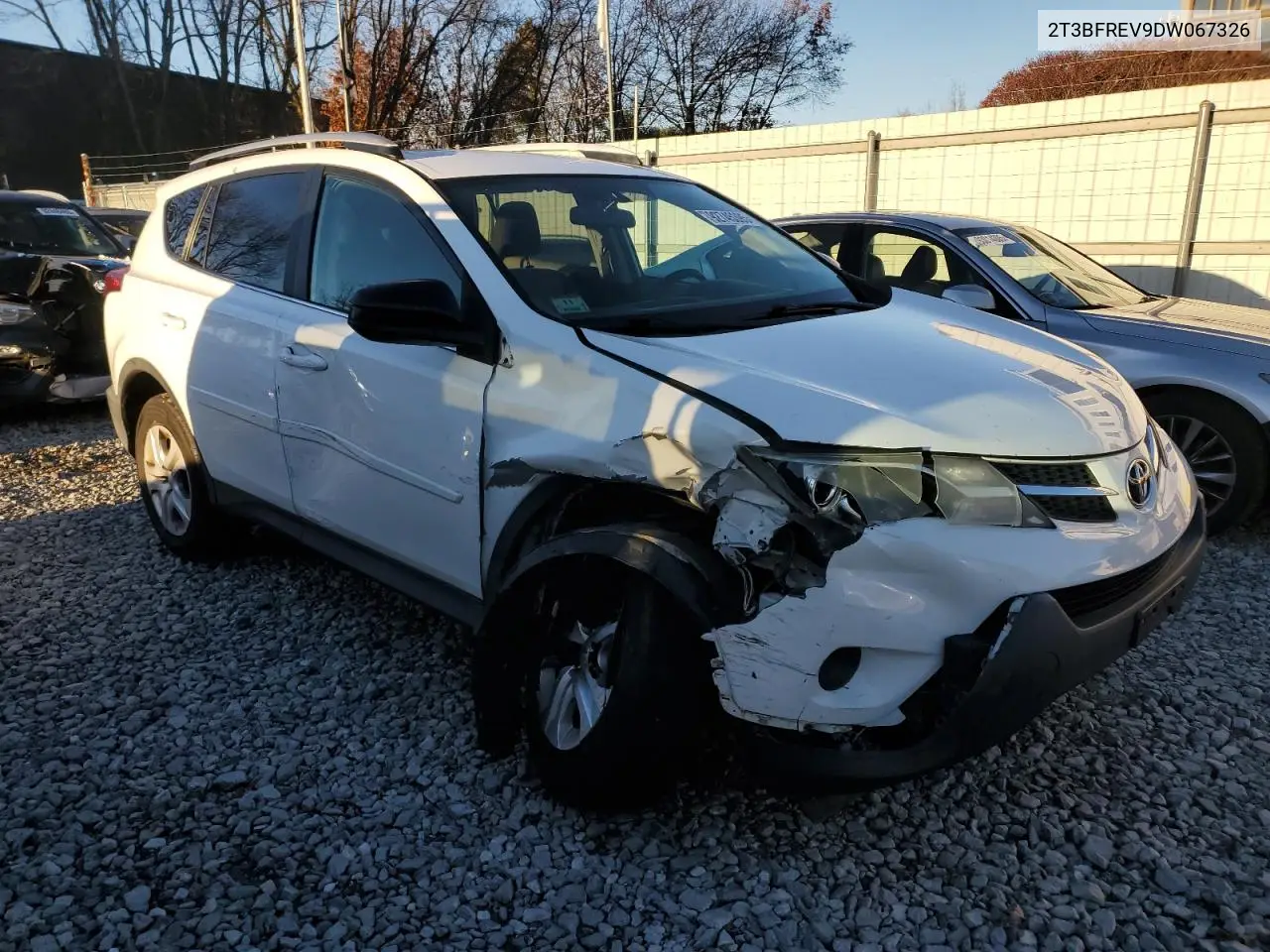 2T3BFREV9DW067326 2013 Toyota Rav4 Le