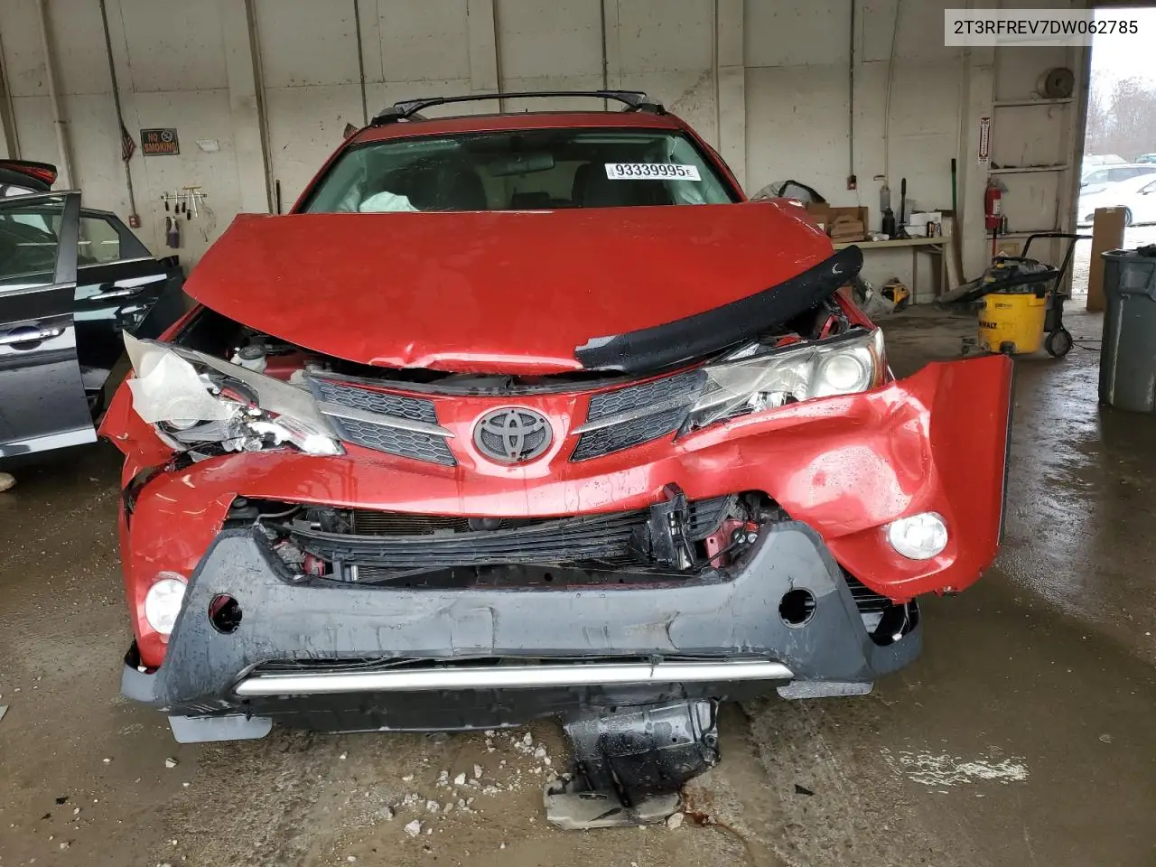 2T3RFREV7DW062785 2013 Toyota Rav4 Xle