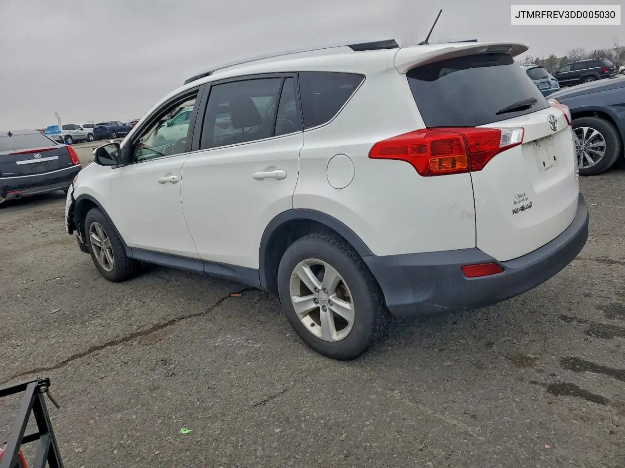 JTMRFREV3DD005030 2013 Toyota Rav4 Xle