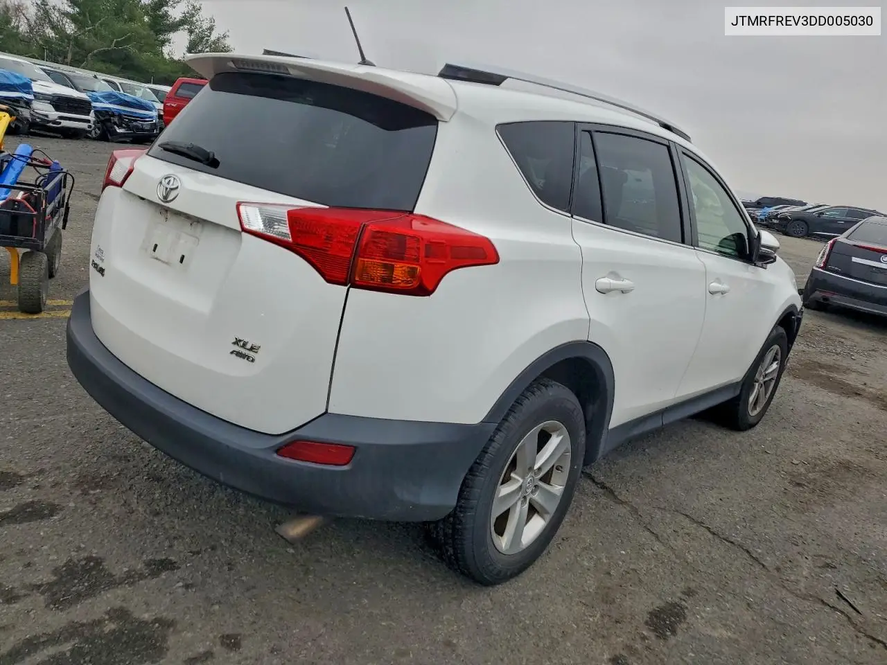 JTMRFREV3DD005030 2013 Toyota Rav4 Xle