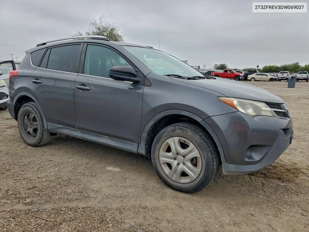 2T3ZFREV3DW069037 2013 Toyota Rav4 Le