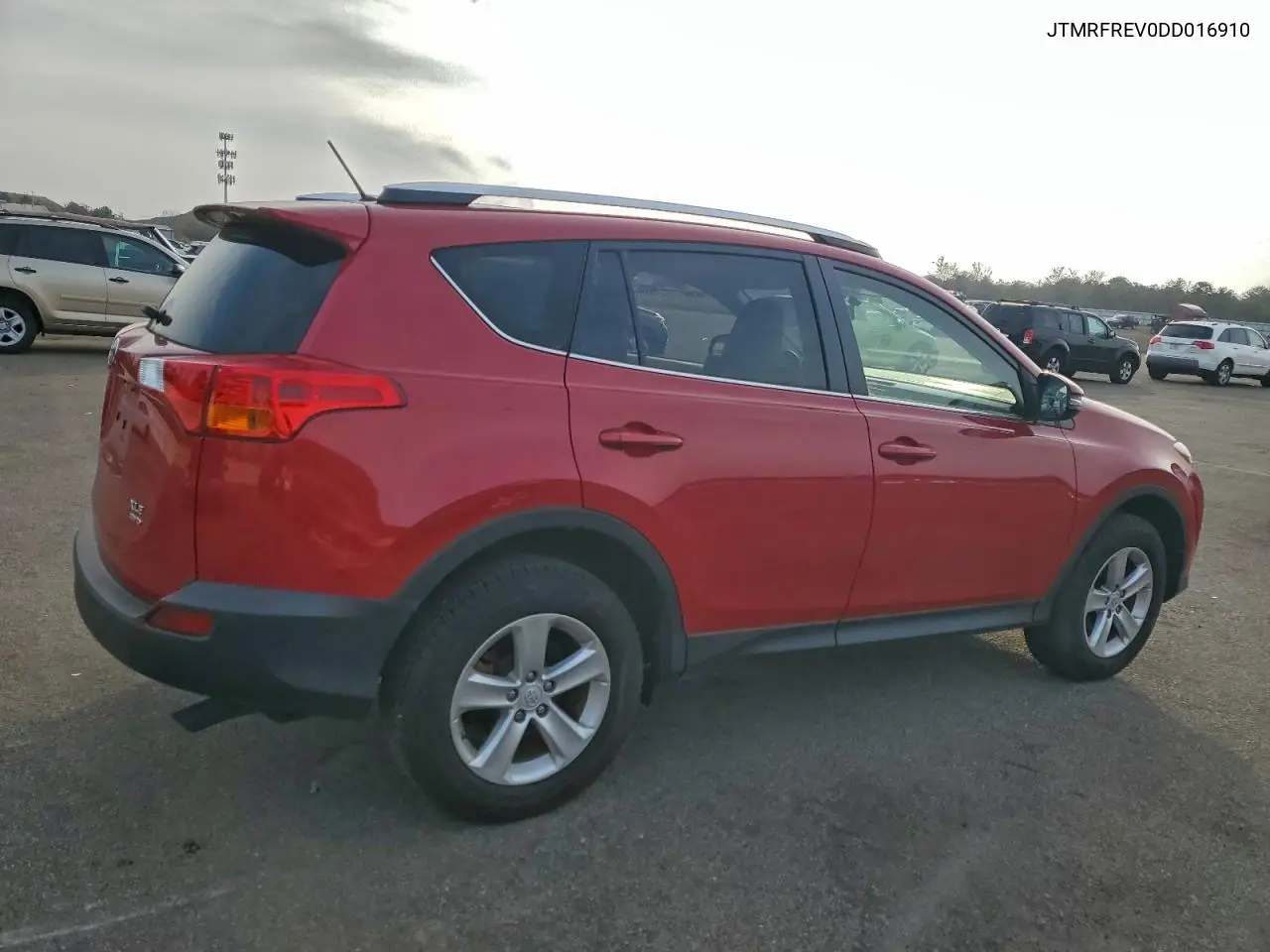 JTMRFREV0DD016910 2013 Toyota Rav4 Xle