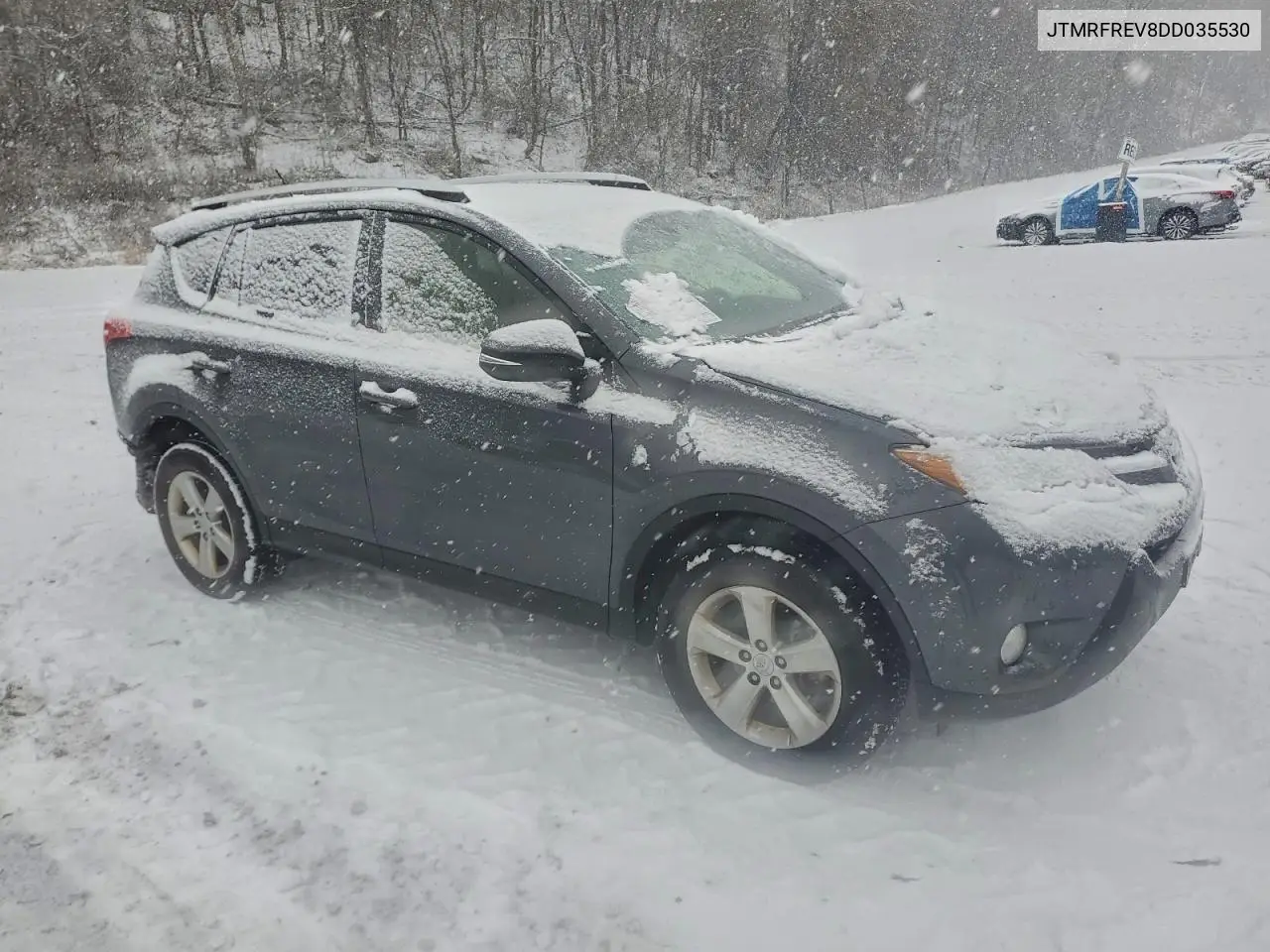 JTMRFREV8DD035530 2013 Toyota Rav4 Xle