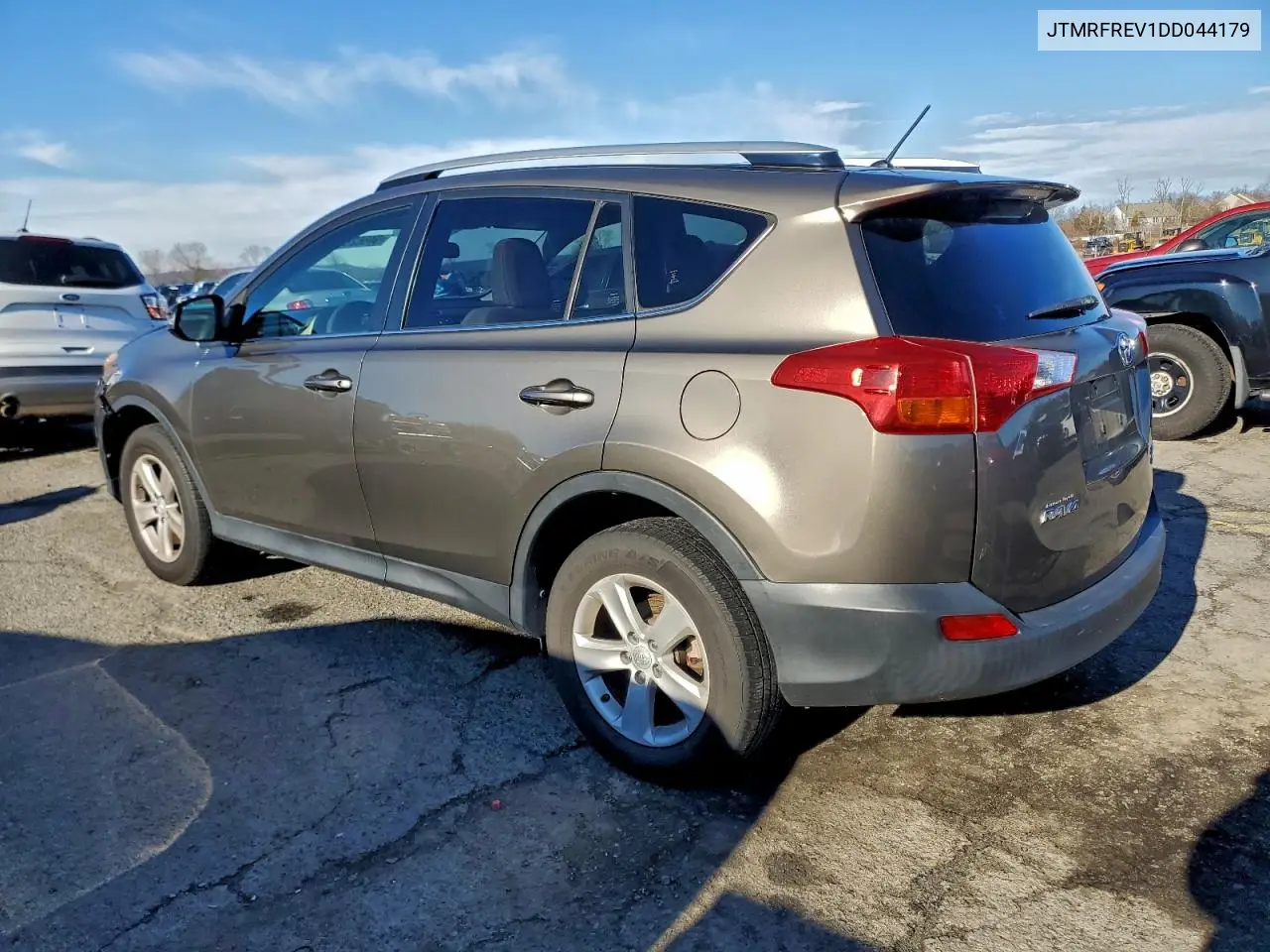 JTMRFREV1DD044179 2013 Toyota Rav4 Xle