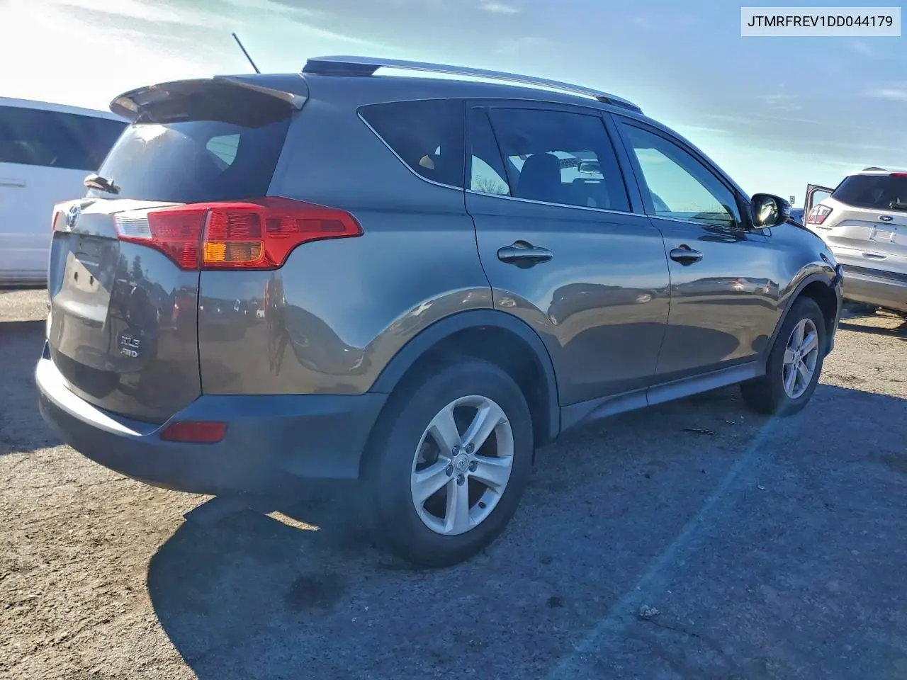 JTMRFREV1DD044179 2013 Toyota Rav4 Xle