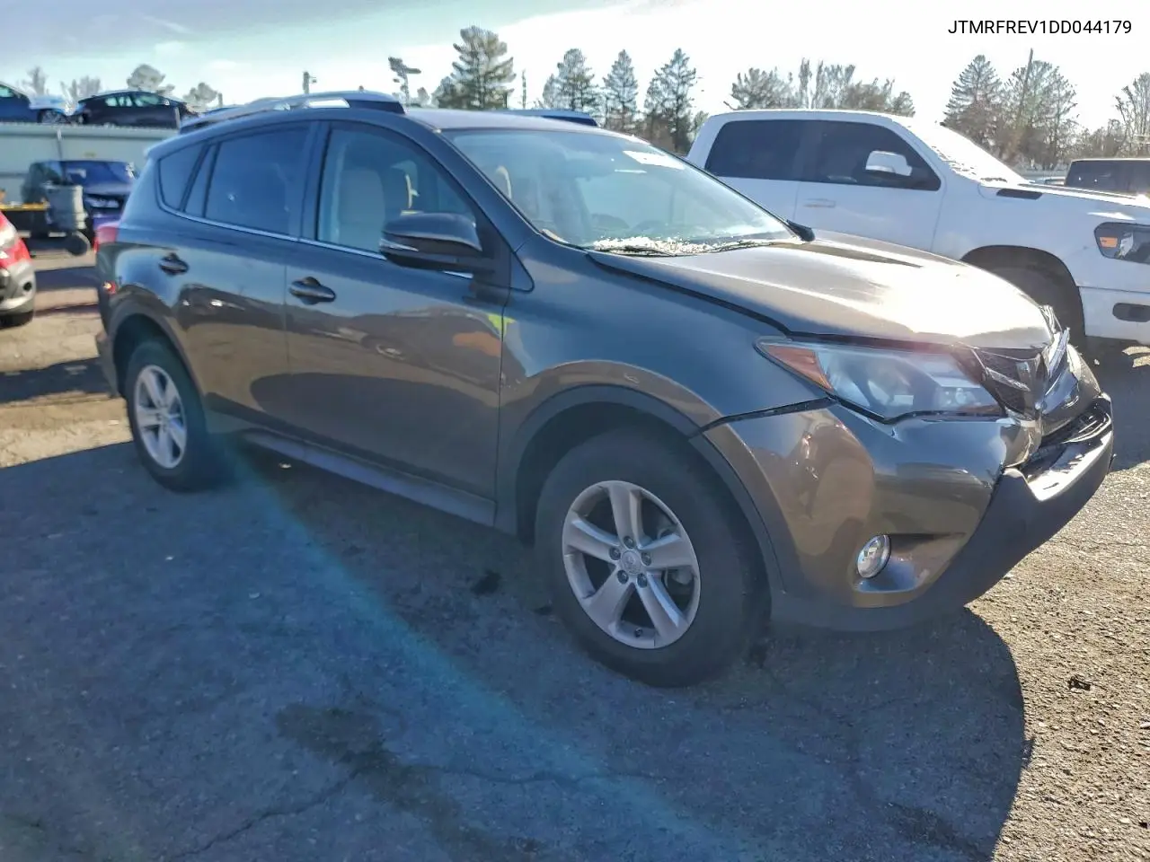 JTMRFREV1DD044179 2013 Toyota Rav4 Xle