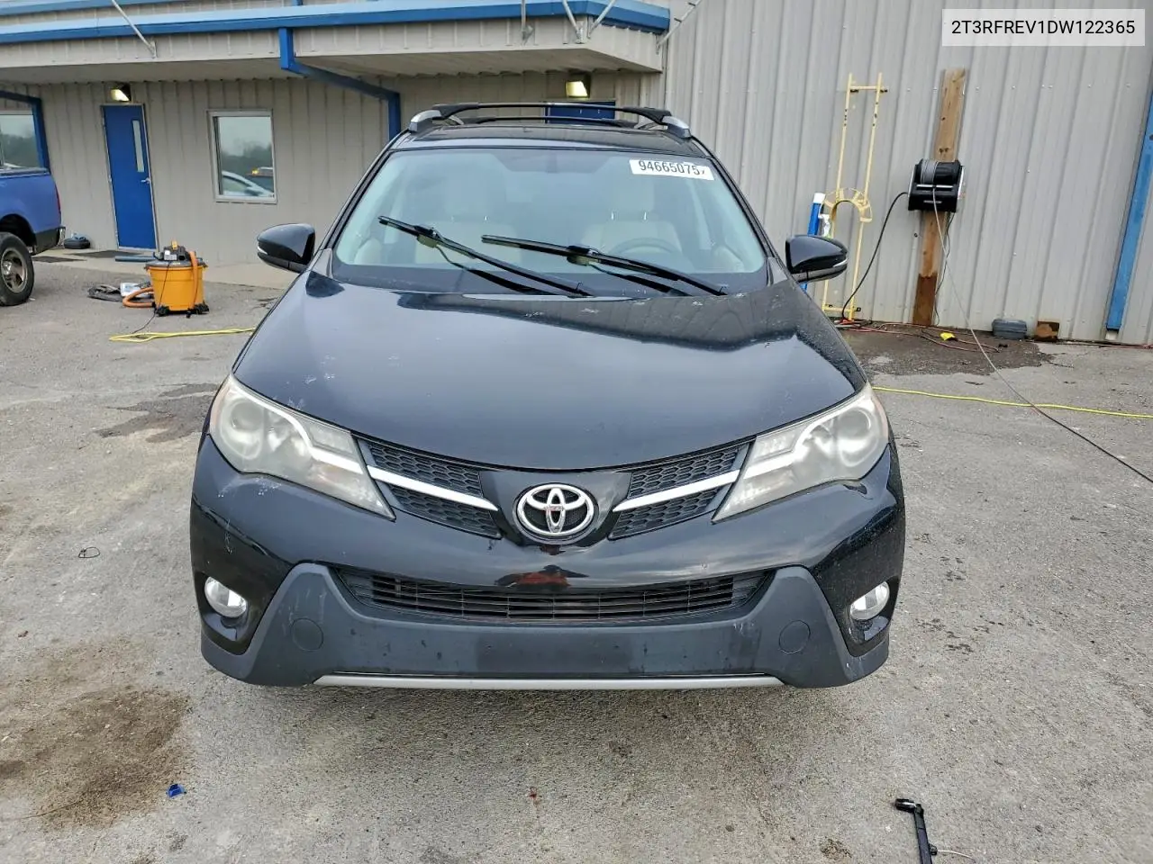2T3RFREV1DW122365 2013 Toyota Rav4 Xle