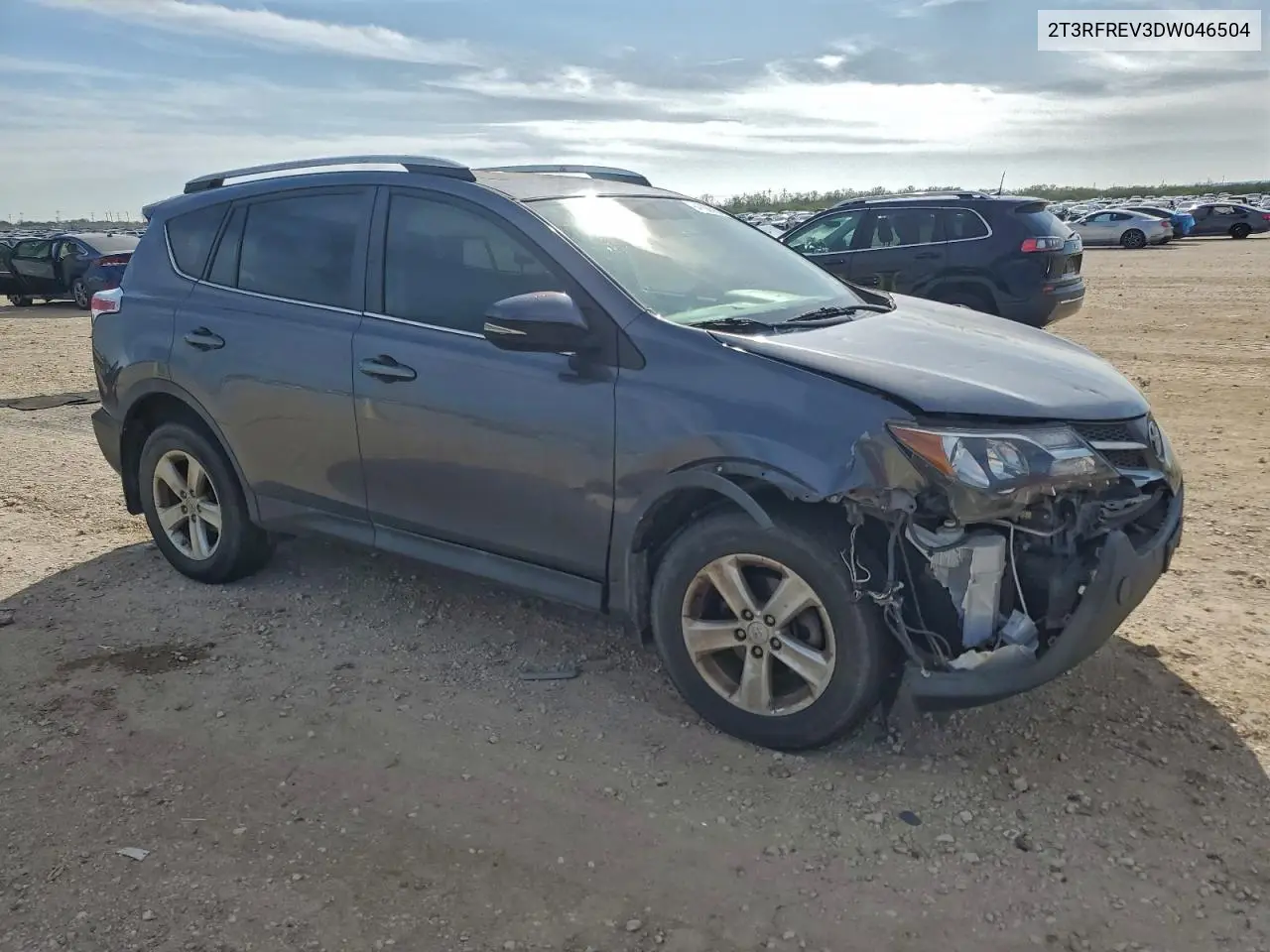 2T3RFREV3DW046504 2013 Toyota Rav4 Xle