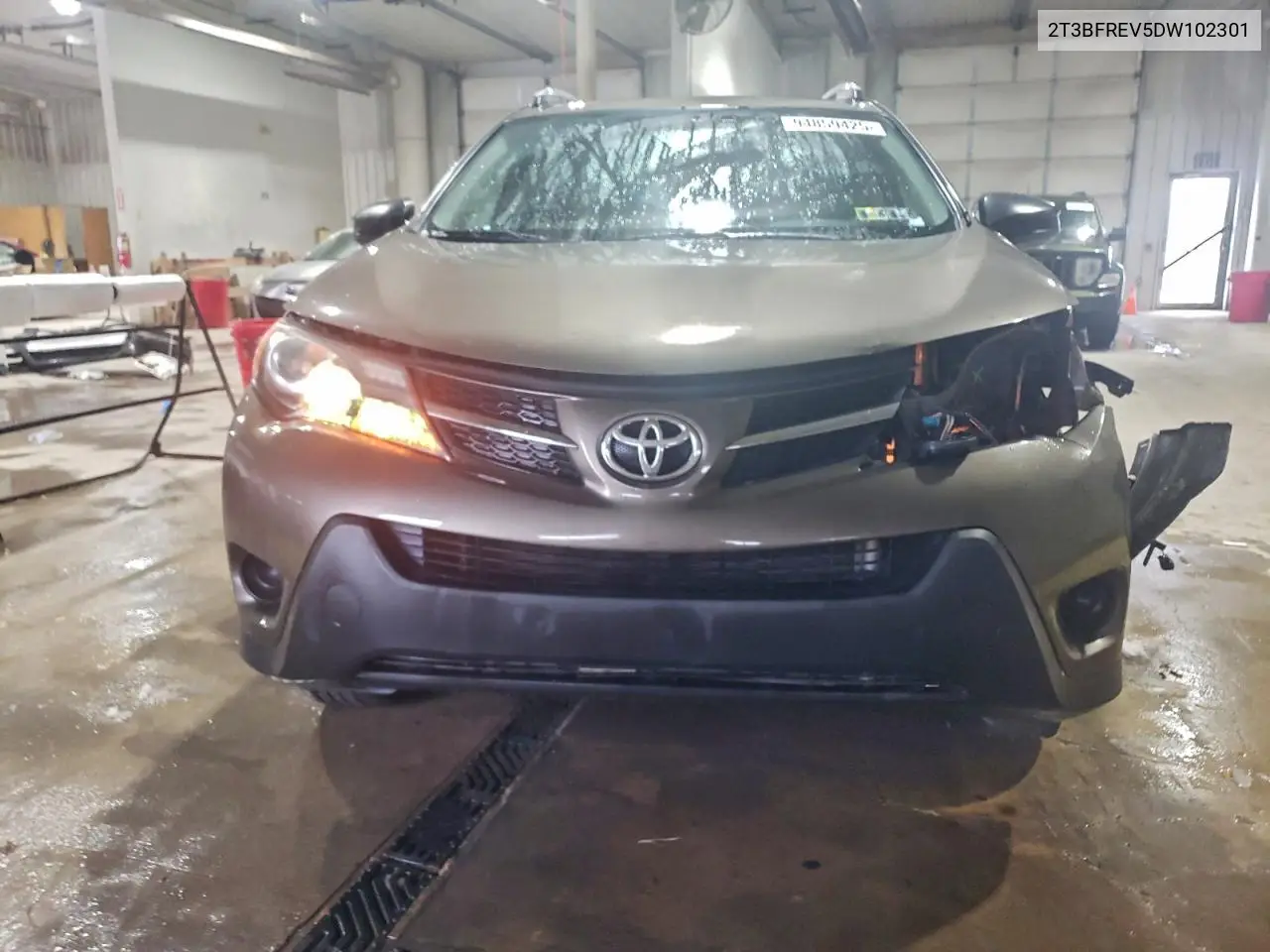 2T3BFREV5DW102301 2013 Toyota Rav4 Le