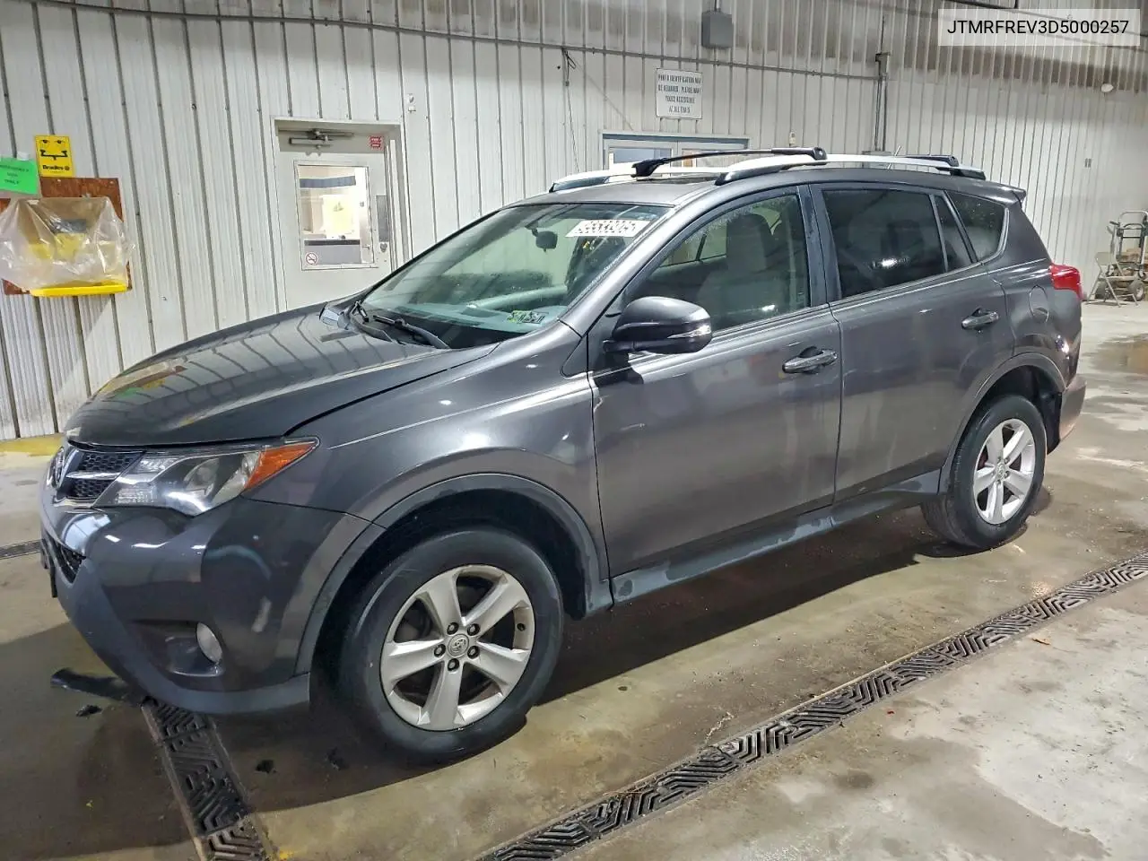 JTMRFREV3D5000257 2013 Toyota Rav4 Xle