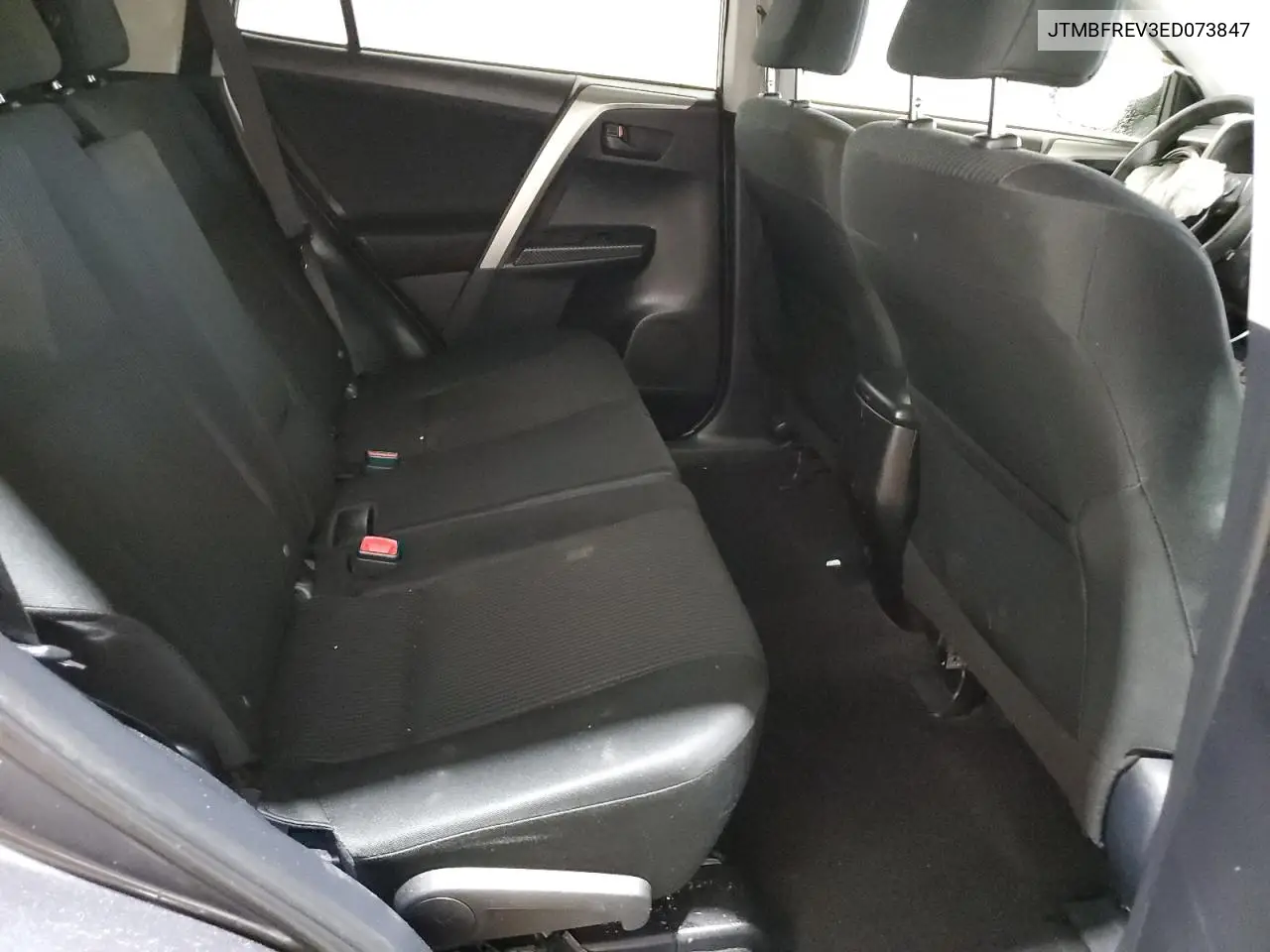 JTMBFREV3ED073847 2014 Toyota Rav4 Le