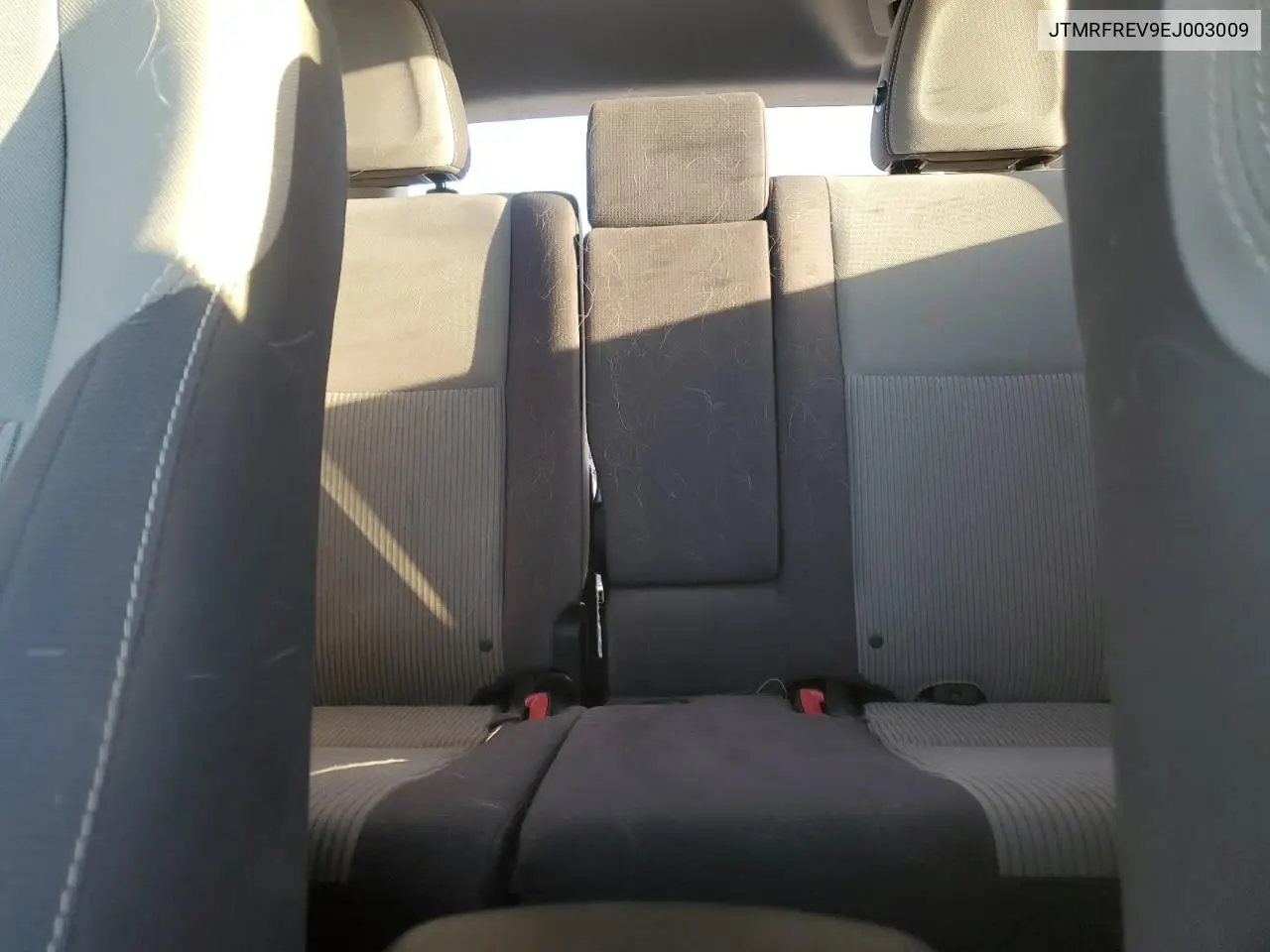 JTMRFREV9EJ003009 2014 Toyota Rav4 Xle