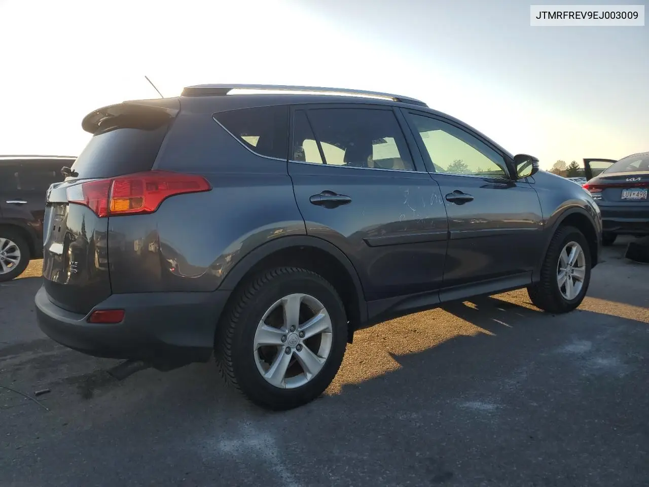 JTMRFREV9EJ003009 2014 Toyota Rav4 Xle