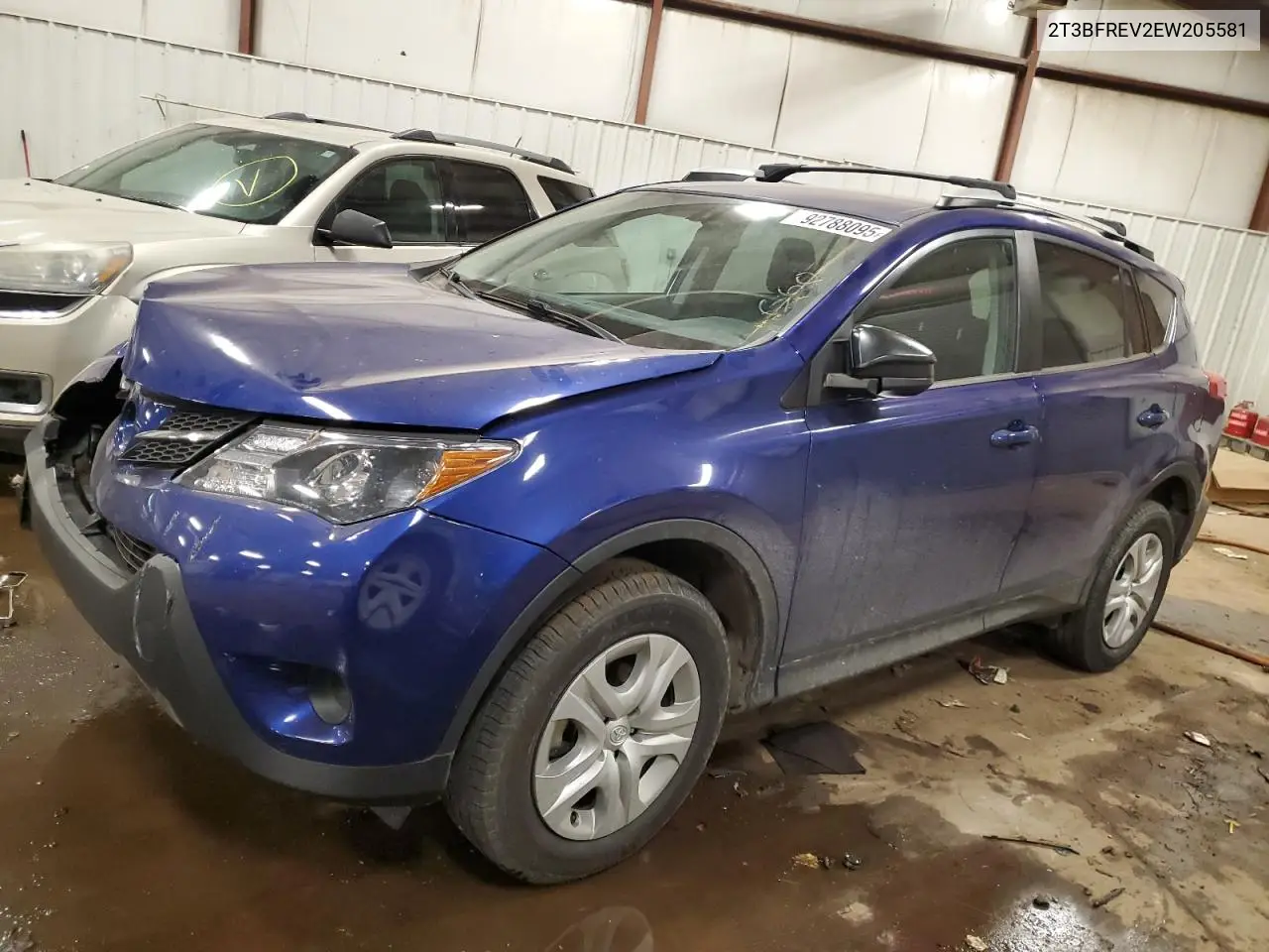 2T3BFREV2EW205581 2014 Toyota Rav4 Le