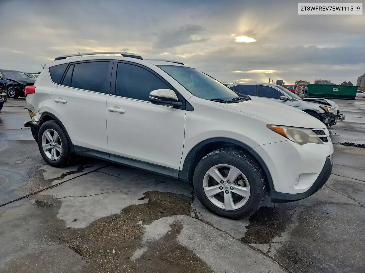 2T3WFREV7EW111519 2014 Toyota Rav4 Xle