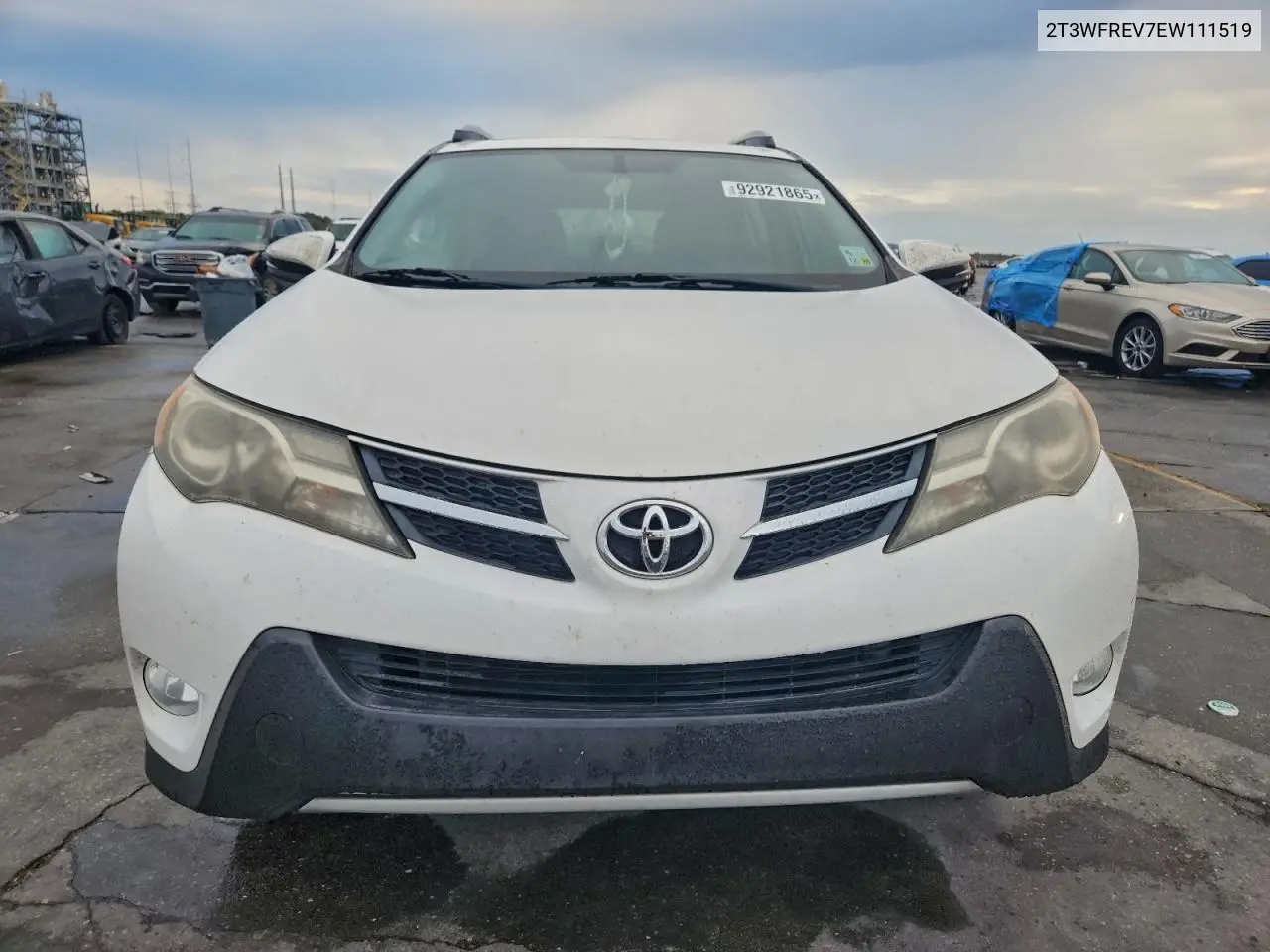 2T3WFREV7EW111519 2014 Toyota Rav4 Xle