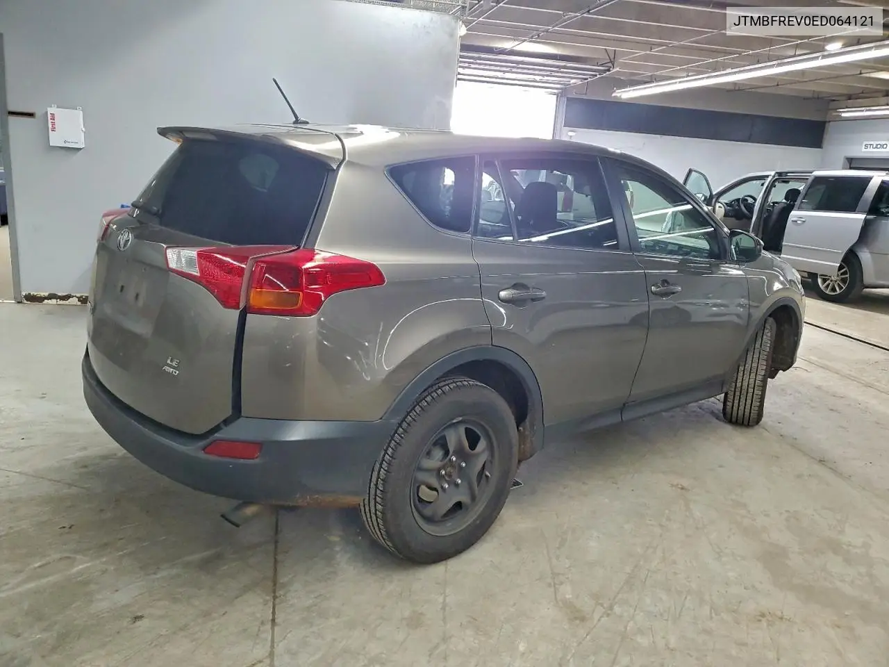 JTMBFREV0ED064121 2014 Toyota Rav4 Le