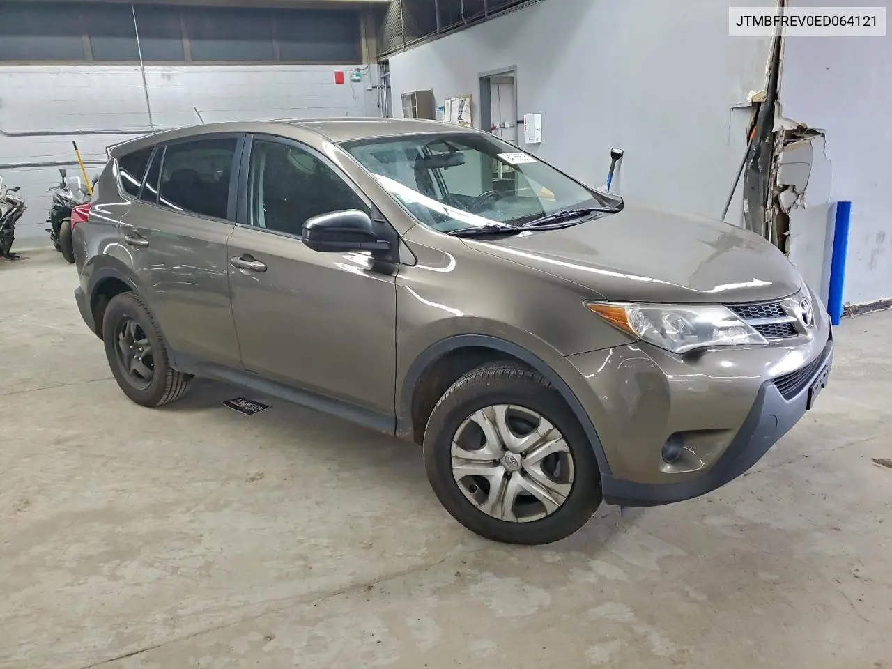JTMBFREV0ED064121 2014 Toyota Rav4 Le
