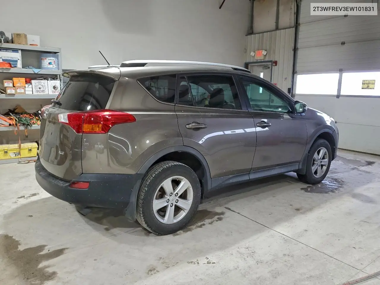 2T3WFREV3EW101831 2014 Toyota Rav4 Xle