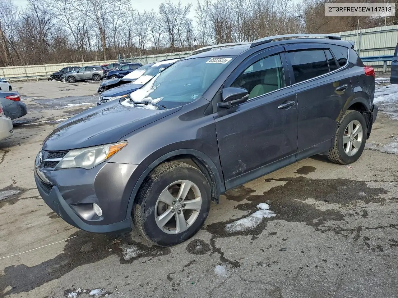 2T3RFREV5EW147318 2014 Toyota Rav4 Xle