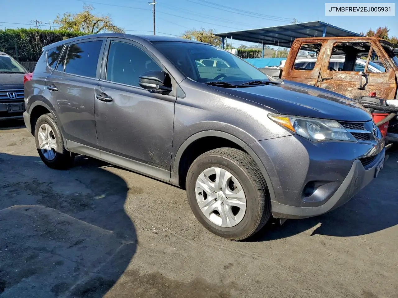 JTMBFREV2EJ005931 2014 Toyota Rav4 Le