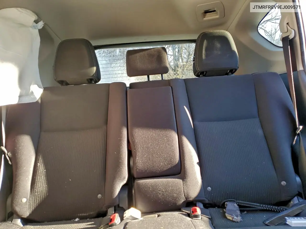 JTMRFREV9EJ009571 2014 Toyota Rav4 Xle