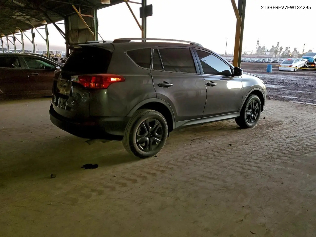 2T3BFREV7EW134295 2014 Toyota Rav4 Le
