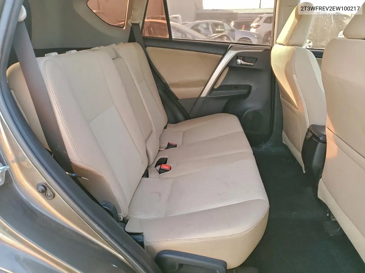 2T3WFREV2EW100217 2014 Toyota Rav4 Xle