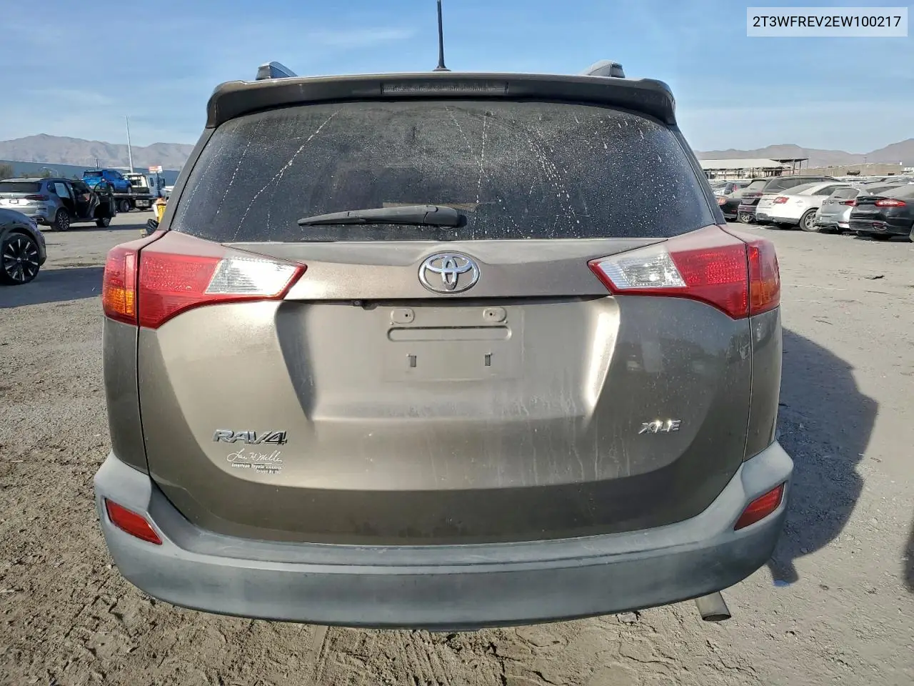 2T3WFREV2EW100217 2014 Toyota Rav4 Xle