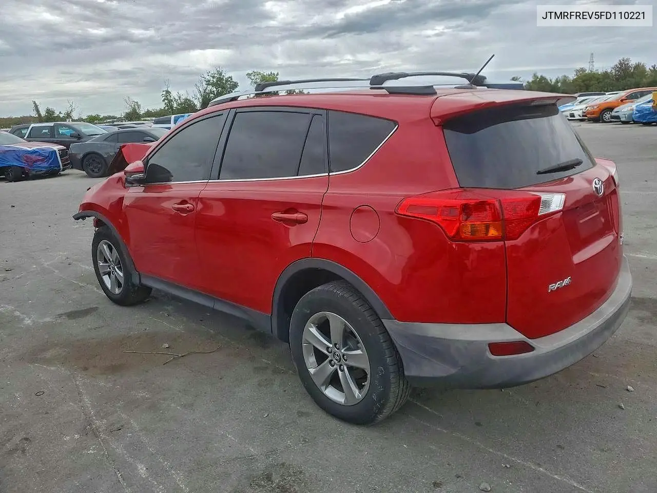 JTMRFREV5FD110221 2015 Toyota Rav4 Xle