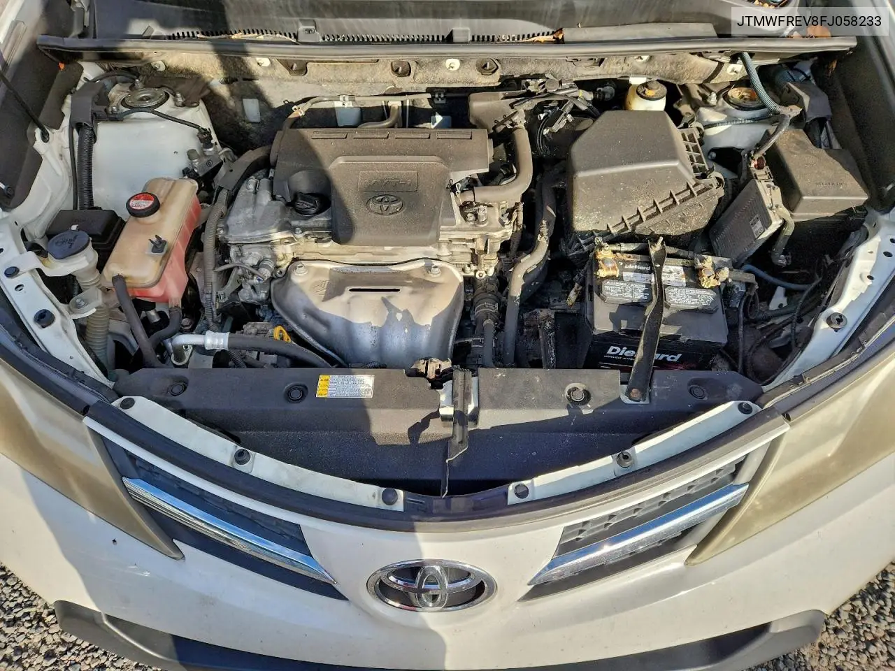 JTMWFREV8FJ058233 2015 Toyota Rav4 Xle