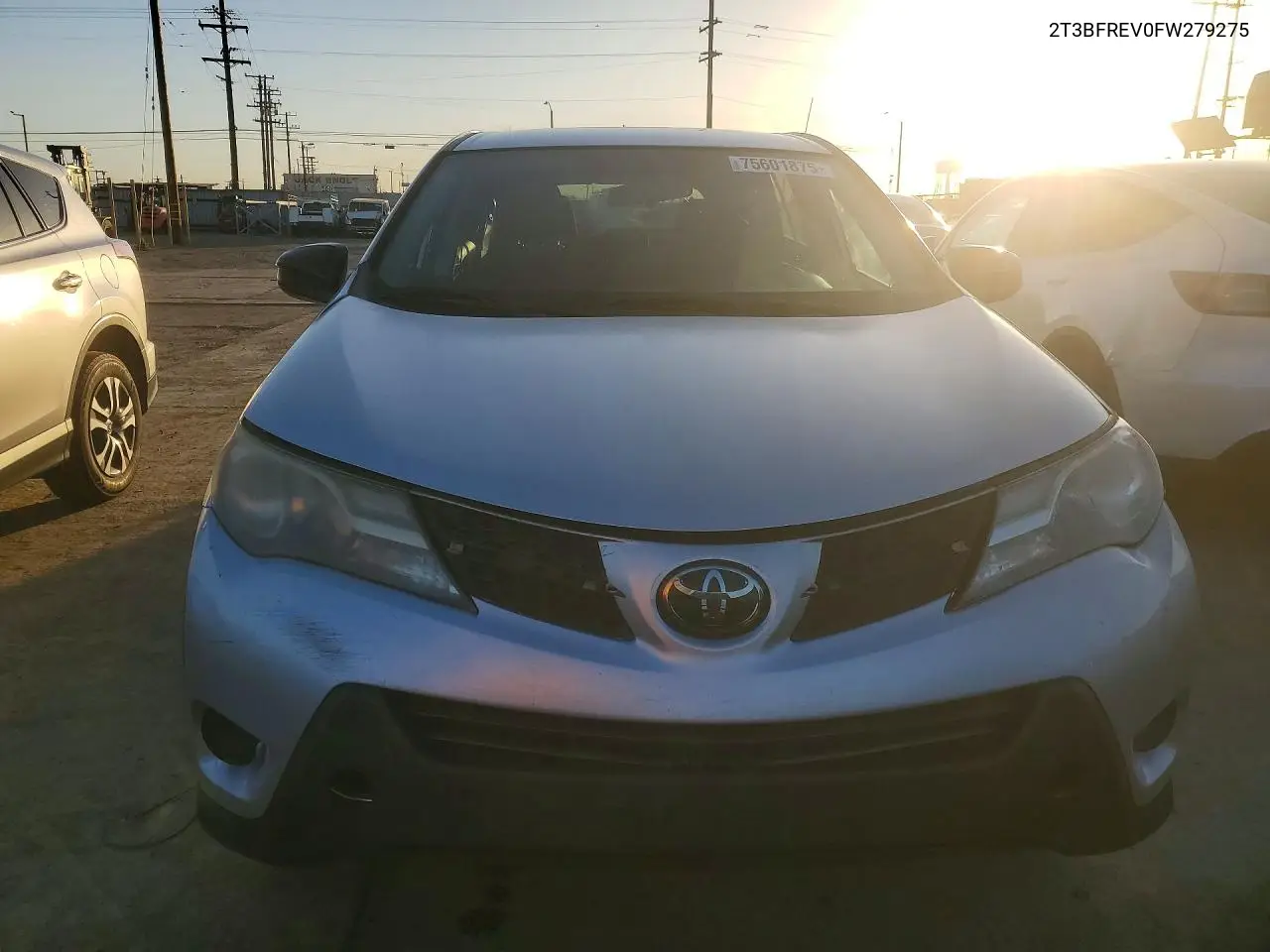 2T3BFREV0FW279275 2015 Toyota Rav4 Le