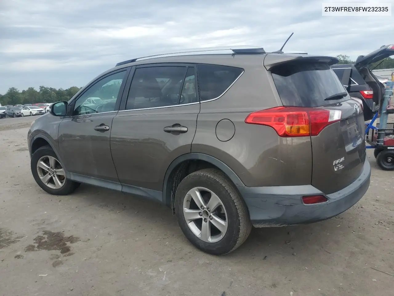 2T3WFREV8FW232335 2015 Toyota Rav4 Xle