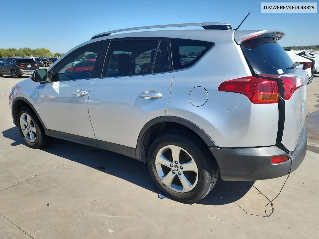 JTMWFREV4FD048829 2015 Toyota Rav4 Xle