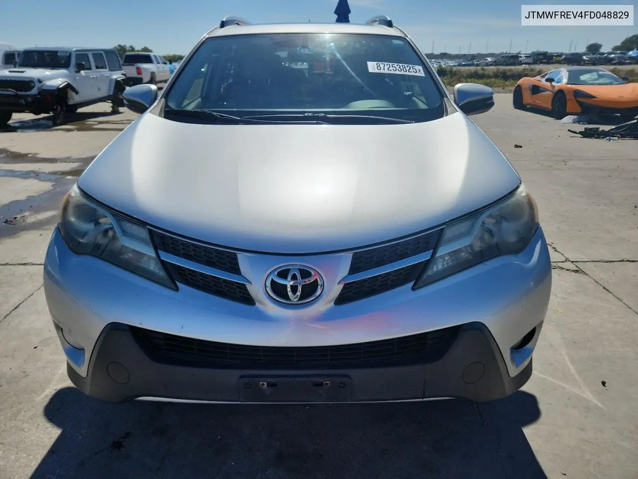 JTMWFREV4FD048829 2015 Toyota Rav4 Xle