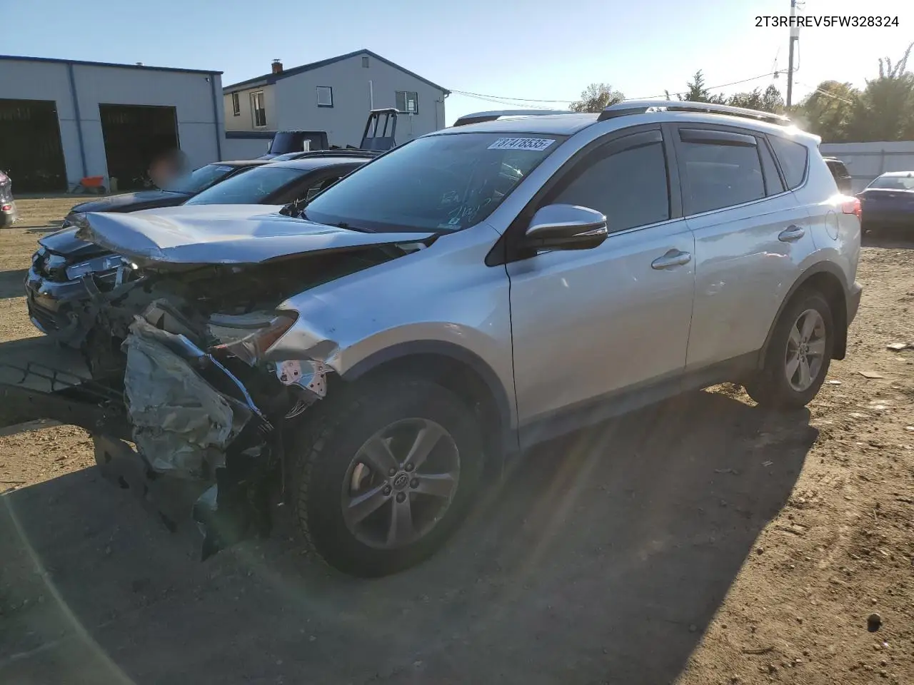 2T3RFREV5FW328324 2015 Toyota Rav4 Xle