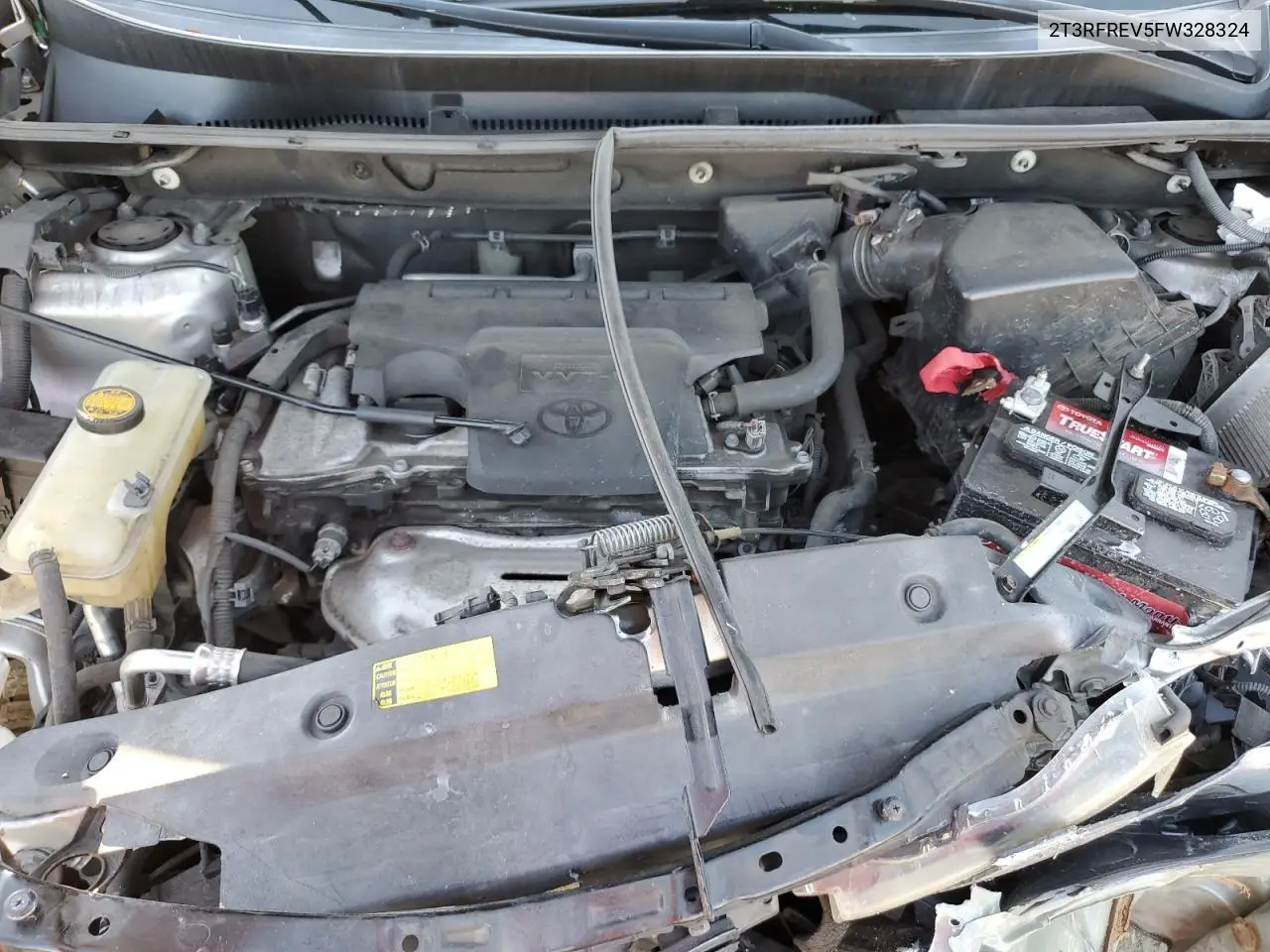 2T3RFREV5FW328324 2015 Toyota Rav4 Xle
