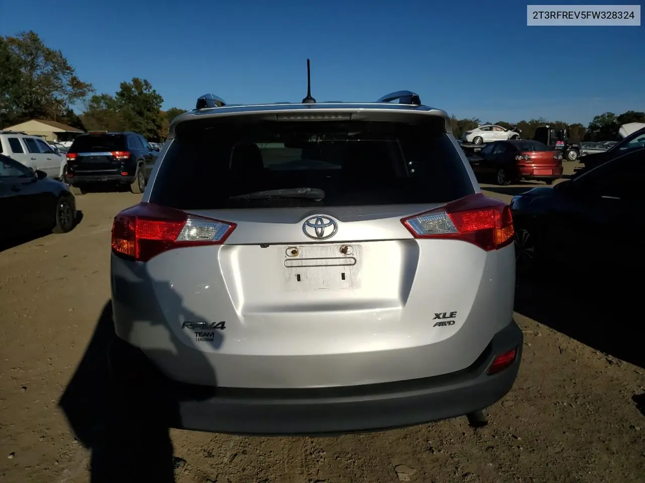 2T3RFREV5FW328324 2015 Toyota Rav4 Xle